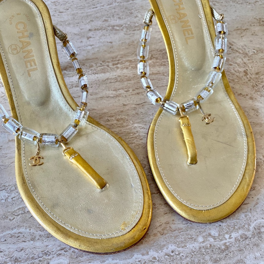 Vintage Chanel Beaded CC Charm Thong Sandal Kitten Heels - Picture 6 of 10